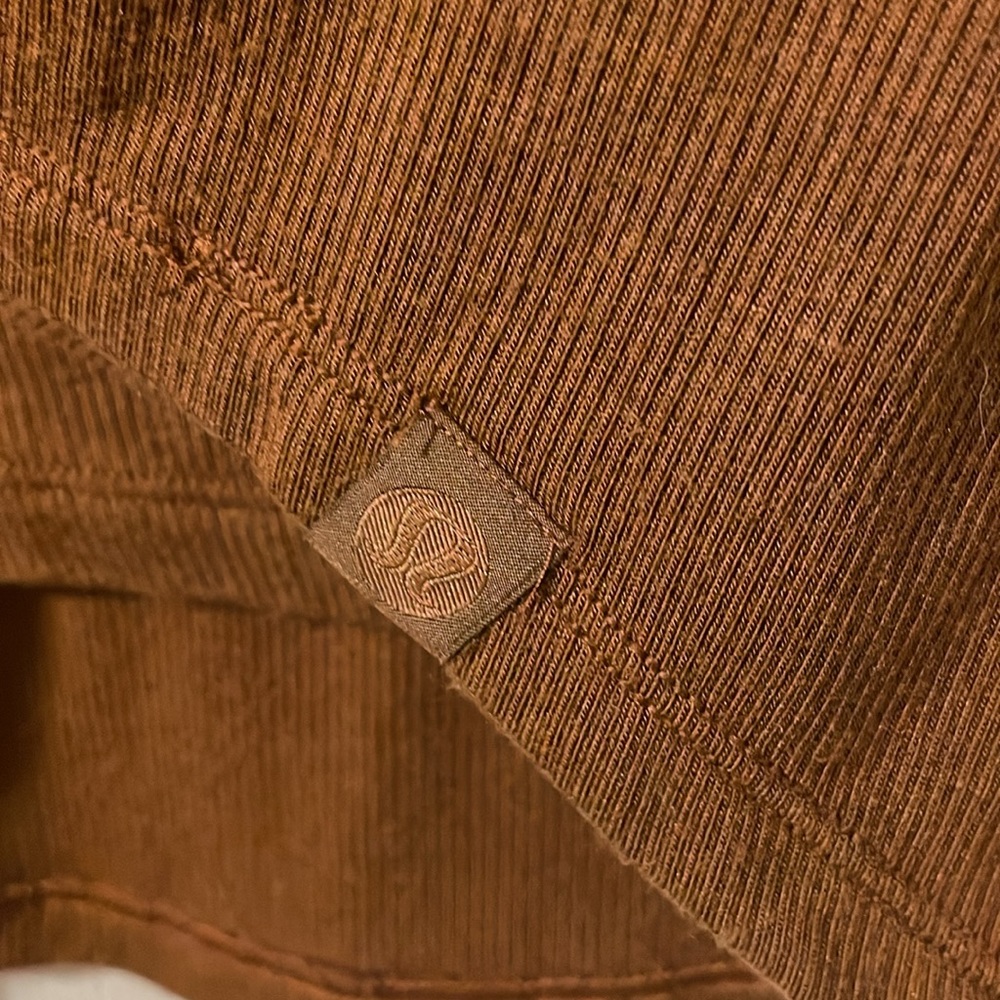 Super soft Lululemon long sleeve shirt